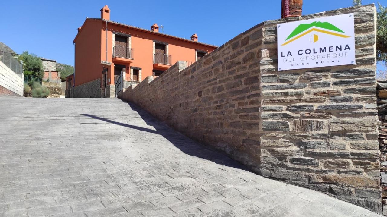 Casa Rural La Colmena Del Geoparque Navatrasierra Exterior photo